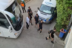 Φώτος kerkida από την άφιξη της Σεντ Τρούιντεν