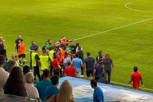 (ΦΩΤΟΣ kerkida) Προκλητικοί πανηγυρισμοί και… ένταση!