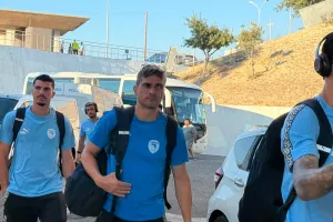 (ΦΩΤΟΣ kerkida) Η άφιξη της Πάφου 