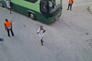 (ΒΙΝΤΕΟ/ΦΩΤΟΣ Kerkida) Άφιξη αποστολής Ομόνοιας