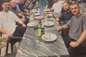 "Μια όμορφη και χαλαρή βραδιά" (Φώτος)