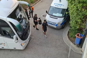 Φώτος kerkida από την άφιξη της Σεντ Τρούιντεν