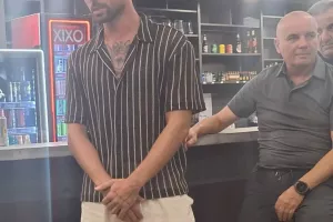 "Μια όμορφη και χαλαρή βραδιά" (Φώτος)