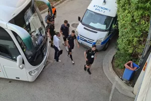Φώτος kerkida από την άφιξη της Σεντ Τρούιντεν