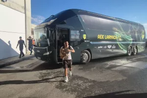 (Φώτος Kerkida) Έφτασε... η ΑΕΚ