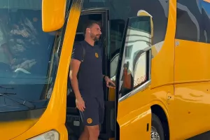 (Φώτος kerkida) Η άφιξη της ΑΕΛ