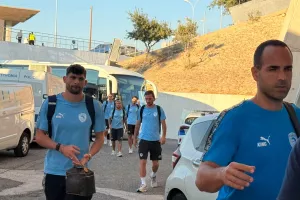 (ΦΩΤΟΣ kerkida) Η άφιξη της Πάφου 