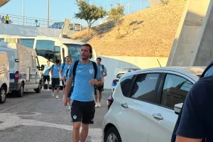 (ΦΩΤΟΣ kerkida) Η άφιξη της Πάφου 