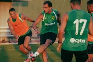 (Φώτος) Δουλειά... ενόψει ΑΠΟΕΛ