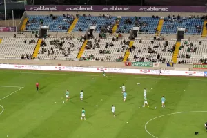 Η 11αδα της Ομόνοιας με Καμίνσκι