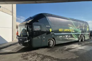 (Φώτος Kerkida) Έφτασε... η ΑΕΚ