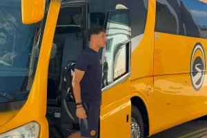 (Φώτος kerkida) Η άφιξη της ΑΕΛ