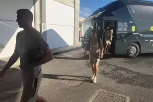 (Φώτος Kerkida) Έφτασε... η ΑΕΚ