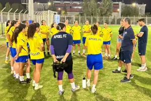 "Κάρτα Αφοσίωσης"/ Στο πλευρό των κοριτσιών του ΑΠΟΕΛ