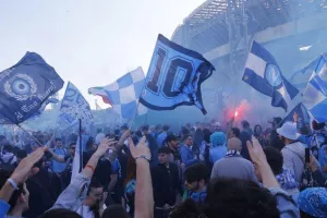 Η Νάπολι...