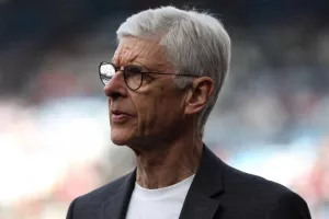 Βενγκέρ: «Η FIFA έπρεπε να αποσύρει το σχέδιο Ινφαντίνο για να προστατεύσει την ανεξαρτησία της»