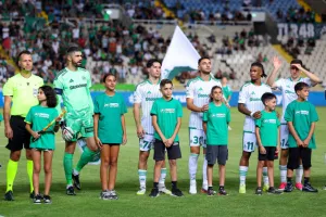 Στενή νίκη, αλλά πρόκριση και εξασφαλισμένη παρουσία σε League Phase (φώτος) 