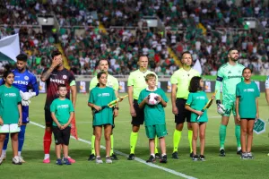 Στενή νίκη, αλλά πρόκριση και εξασφαλισμένη παρουσία σε League Phase (φώτος) 