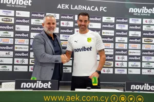Η παρουσίαση του Ruben Selles: "Ξέρουμε όλοι σε αυτό το δωμάτιο τι θέλουμε στο τέλος της χρονιάς"