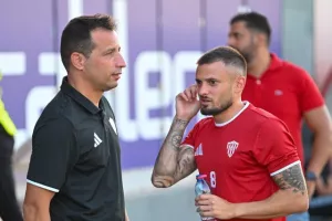 (Φώτος) Νέα Σαλαμίνα-Ο29Μ: Φιλική... ισοπαλία