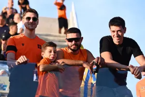 ΦΩΤΟΣ/Ο κόσμος ΑΕΚ και ΑΠΟΕΛ