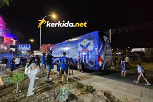 Θαύμασαν... το λεωφορείο (Φώτος kerkida)