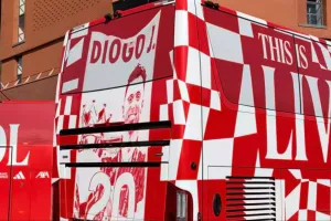 (Βίντεο) Το νέο πούλμαν της Λίβερπουλ έχει ειδική αφιέρωση στον Ζότα 