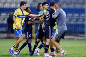 Ανόρθωση-ΑΠΟΕΛ: Φιλικό...ΔΙΠΛΟ με ένταση και νεύρα