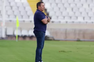 Δεν πρέπει να είναι ικανοποιημένος...