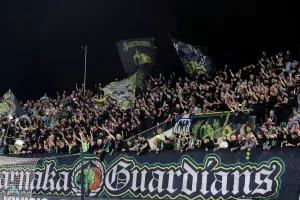 Εκπτώσεις στα εισιτήρια διαρκείας
