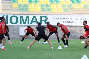 (LIVE) ΑΕΚ 1-0 Καρμιώτισσα