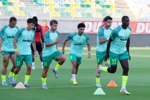 (LIVE) ΑΕΚ 1-0 Καρμιώτισσα