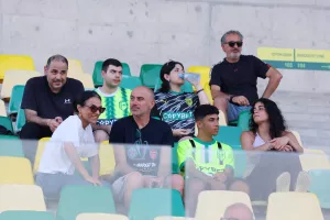 (LIVE) ΑΕΚ 1-0 Καρμιώτισσα