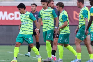 (Φώτος) ΑΕΚ - Καρμιώτισσα: Φιλική... "κιτρινοπράσινη" νίκη
