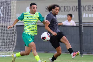 (LIVE) ΑΕΚ 2-0 Καρμιώτισσα