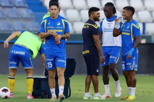 Ανόρθωση-ΑΠΟΕΛ: Φιλικό...ΔΙΠΛΟ με ένταση και νεύρα