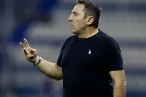 Ανόρθωση-ΑΠΟΕΛ: Φιλικό...ΔΙΠΛΟ με ένταση και νεύρα