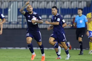 Ανόρθωση-ΑΠΟΕΛ: Φιλικό...ΔΙΠΛΟ με ένταση και νεύρα