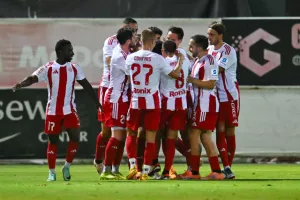 Η Νέα Σαλαμίνα έριξε...φιλική τριάρα στον Απόλλωνα (Φώτος Kerkida)