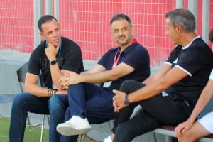 Η Νέα Σαλαμίνα έριξε...φιλική τριάρα στον Απόλλωνα (Φώτος Kerkida)