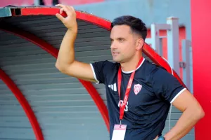 Η Νέα Σαλαμίνα έριξε...φιλική τριάρα στον Απόλλωνα (Φώτος Kerkida)
