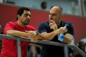 Η Νέα Σαλαμίνα έριξε...φιλική τριάρα στον Απόλλωνα (Φώτος Kerkida)