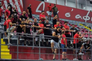 Η Νέα Σαλαμίνα έριξε...φιλική τριάρα στον Απόλλωνα (Φώτος Kerkida)