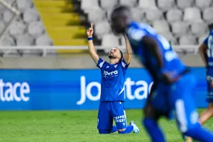 Απώλεια με το "καλημέρα" για την Ομόνοια, μπλόκο... από την Αραδίππου!