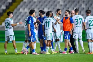Απώλεια με το "καλημέρα" για την Ομόνοια, μπλόκο... από την Αραδίππου!