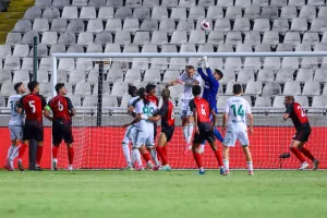 Στενή νίκη, αλλά πρόκριση και εξασφαλισμένη παρουσία σε League Phase (φώτος) 
