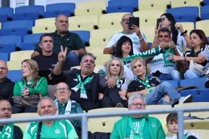Οι Ομονοιάτες στο "Stayen Stadium" (Φώτος)