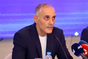 ΟΛΑ από την παρουσίαση των Ελ Μαέστρο, Αλεξάνδρου και Νικολάου