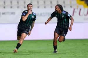 Ολυμπιακός-Νέα Σαλαμίνα: Έξι γκολ και... (Χ)ορταστική ισοπαλία (φώτος)