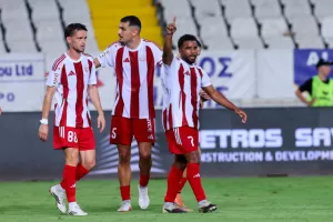 Ολυμπιακός-Νέα Σαλαμίνα: Έξι γκολ και... (Χ)ορταστική ισοπαλία (φώτος)